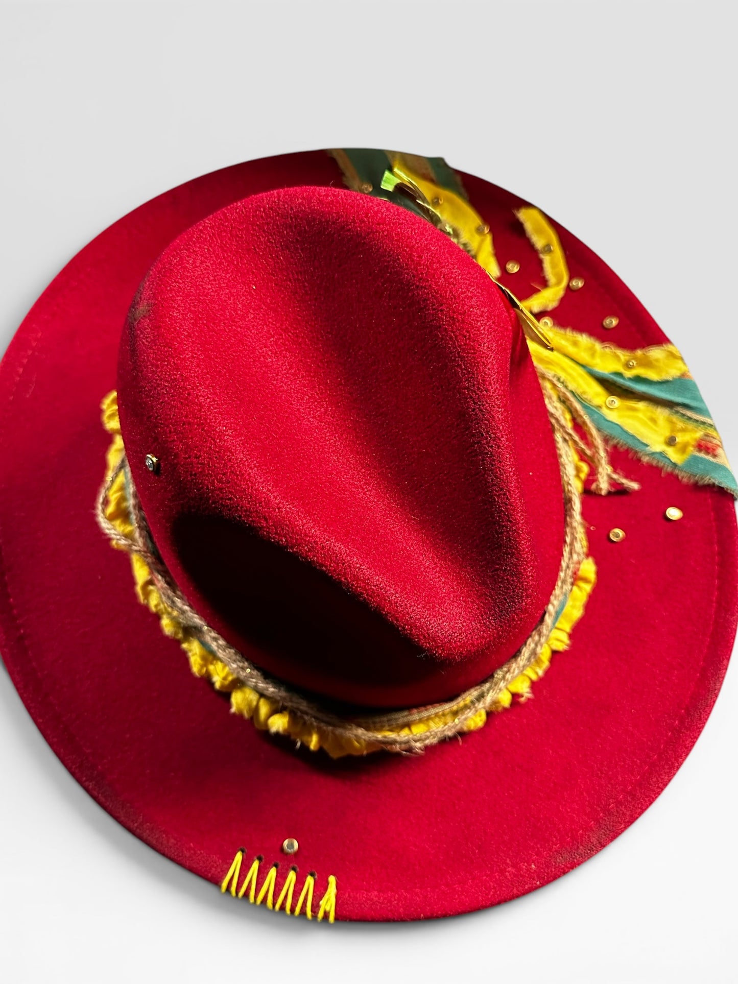 Red Reign Short Brim (Last Call Polyester-Blend)